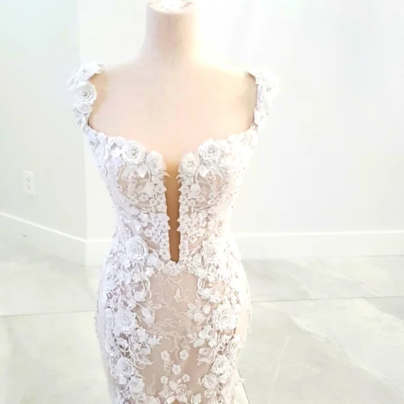 Eve of Milady Couture stunning wedding gown Train is approximately 6ft